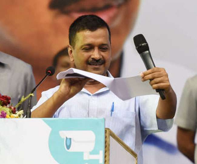 पुराने रूप में आए #केजरीवाल 