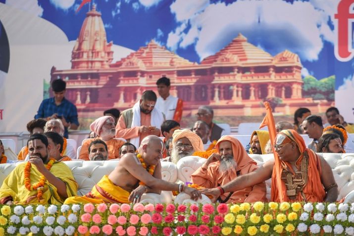 मंदिर मुद्दे पर टकराव