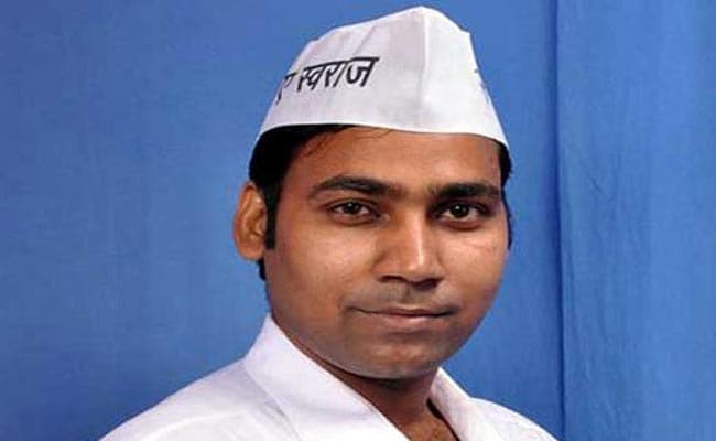 पिटाई प्रकरण पर आप विधायक के खिलाफ हुए पहाडी