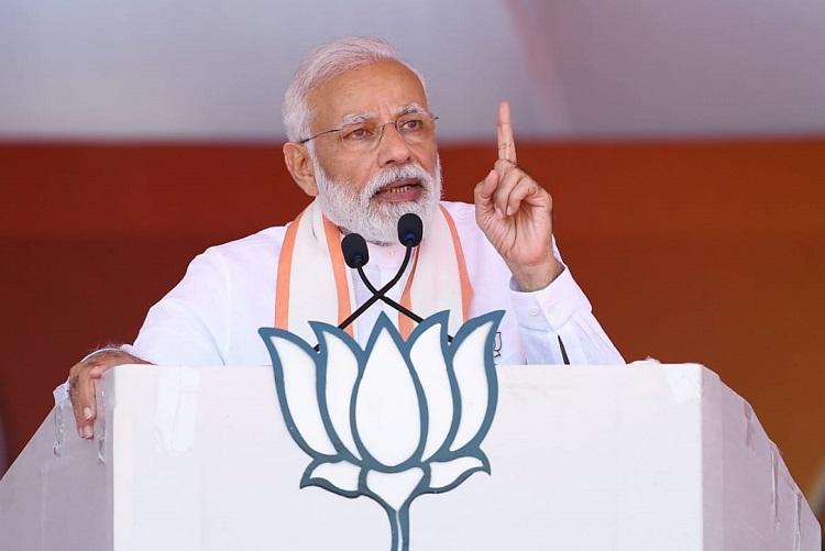 अतीत पर प्रहार के सहारे भाजपा !