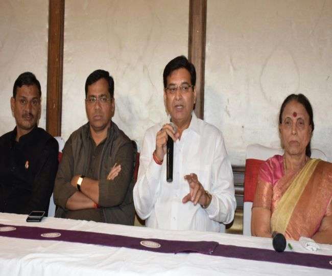 अपनी ढपली, अपना राग