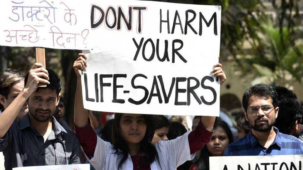 कई राज्यों के डॉक्टर्स हड़ताल पर