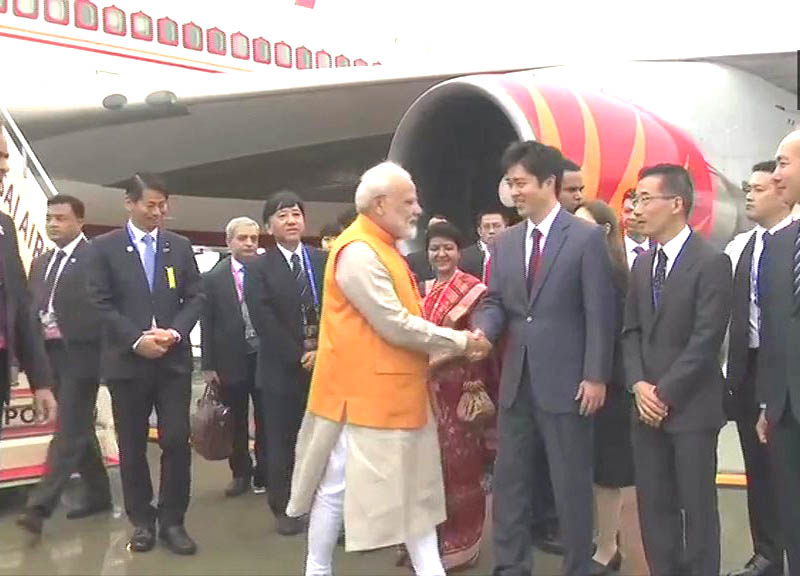 जी -20 शिखर सम्मेलन में जापान पहुंचे मोदी