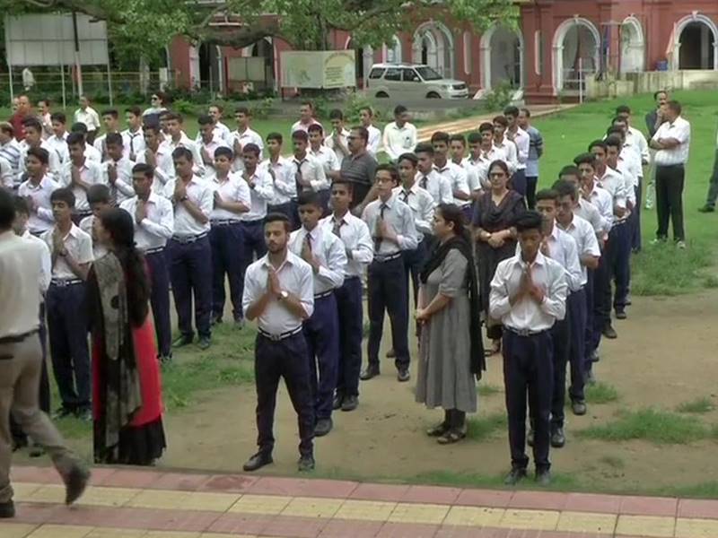 जम्मू -कश्मीर :धीरे -धीरे सामान्य होते हालात 