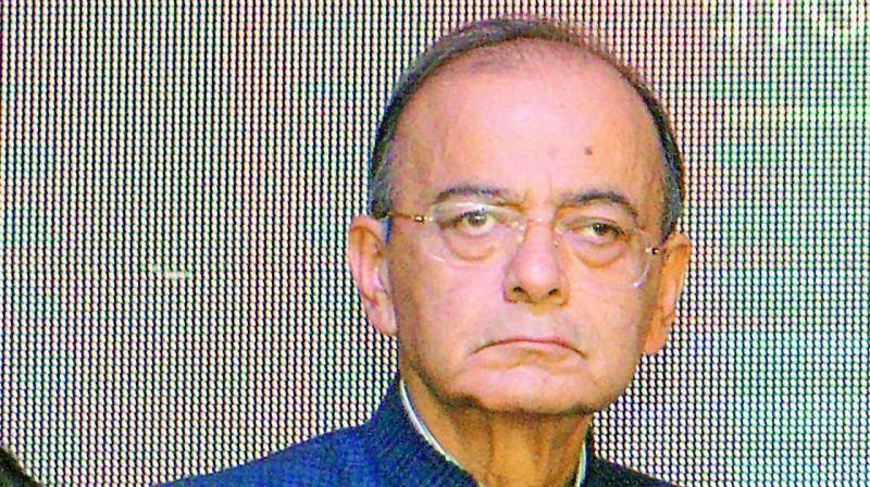 जेटली की हालत नाजुक, मिलने जा रहे आडवाणी
