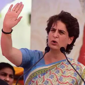 बिजली के रेट बढे तो योगी सरकार पर बिजली बन बरसी प्रियंका 