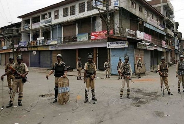 कश्मीर पर फिर गरमाई सियासत