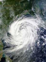 केरल और तमिलनाडु में भयंकर  तूफान आने के सकेंत, अलर्ट जारी