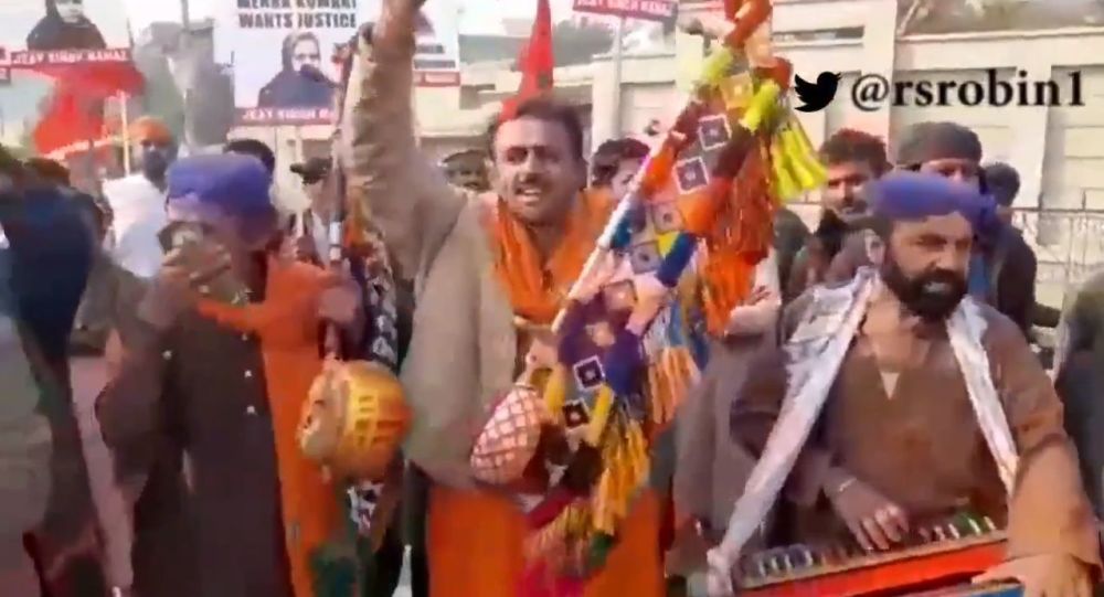 पाकिस्तान में धर्म परवर्तन करने वाली हिंदू लड़की महक को न्याय दिलाने सड़कों पर उतरे मुस्लिम संगठन