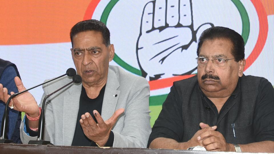 कांग्रेस में करारी हार पर घमासान, चोपड़ा के बाद चाको का इस्तीफा 