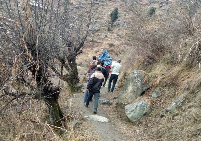 न सड़क न अस्पताल , ऐसे विश्वगुरु बनेगा भारत?