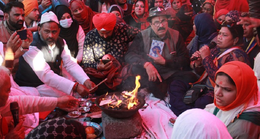 शाहीन बाग में ‘जश्न-ए-एकता’ का आयोजन, सभी धर्मों के गुरुओं ने मिलकर मांगीं अमन-चैन की दुआएं