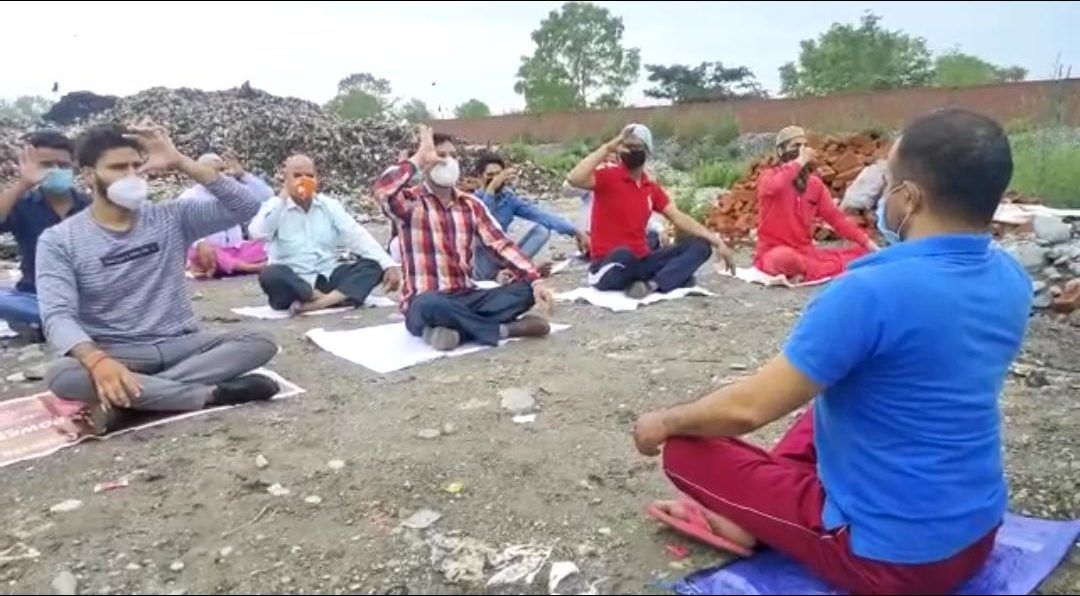 हल्द्वानीवासियों का कोरोना के साथ जहरीली गैस से भी जंग