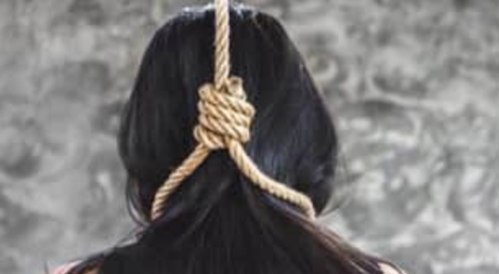 बोर्ड की परीक्षा में पास नही हुई तो जिंदगी की परीक्षा में फेल हो गई बागेश्वर की दो छात्राएँ