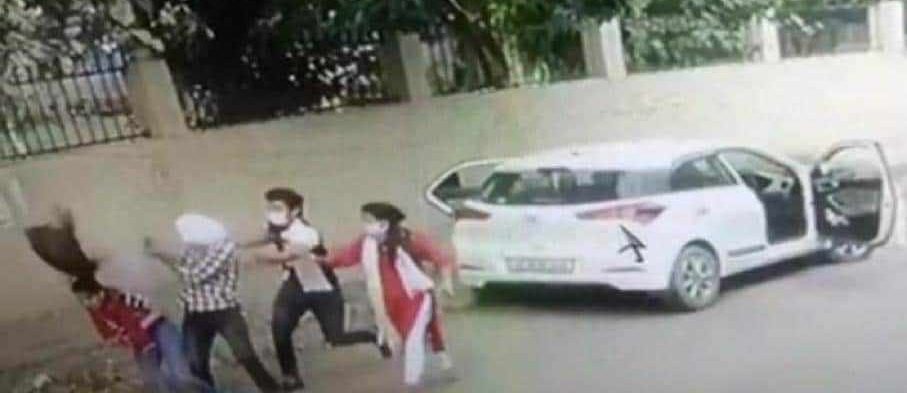 परीक्षा देकर लौट रही छात्रा की गोली मारकर हत्या, अपरहण करने के मकसद से आया था आरोपी