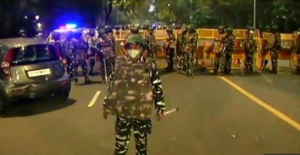 बम धमाके से थर्राई दिल्ली, मामले को किसान आंदोलन से जोड़ा जा रहा