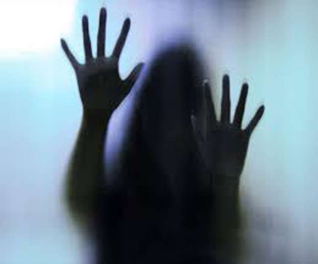 नाबालिग से 44 लोगों ने किया गैंगरेप, 32 मामले दर्ज , 20 गिरफ्तार  
