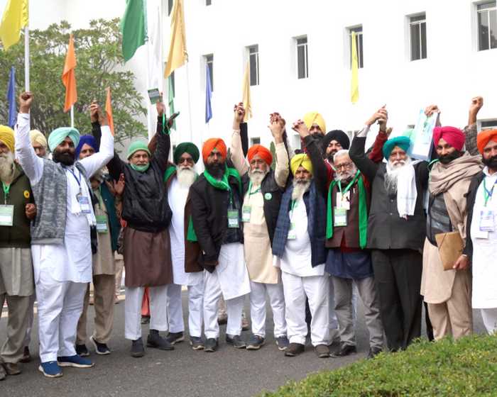 किसान आंदोलन : 26 जनवरी पर सबकी नजर , सड़कों पर उतरेंगे एक लाख ट्रैक्टर