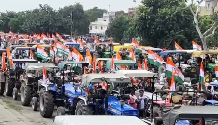 टैक्टर मार्च : आज तो ट्रेलर है , 26 को होगी फिल्म रिलीज 