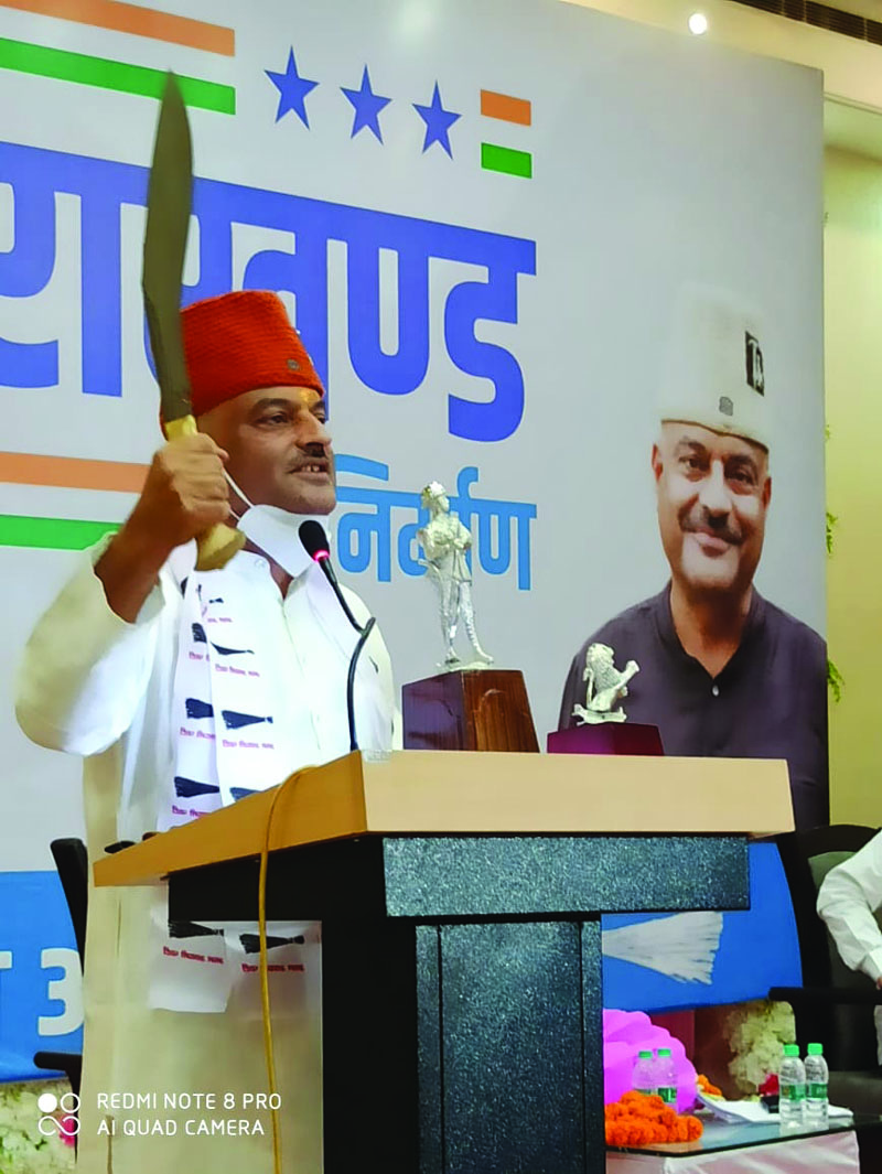 फौजी के कंधों पर ‘आप’