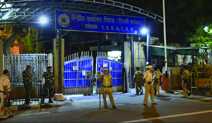 तिहाड़ से पैरोल पर रिहा हजारों कैदी लापता