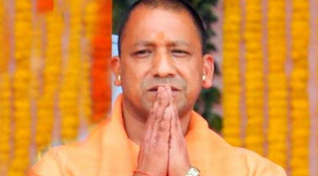 वैक्सीनेशन पर योगी का यू – टर्न, अब यूपी का आधार कार्ड जरूरी नहीं