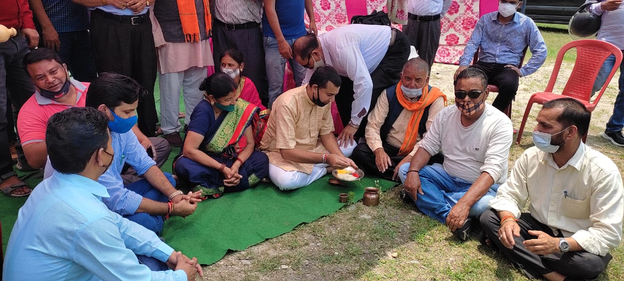 भिकियासैंण में 80 लाख के विभिन्न विकास कार्यों का शिलान्यास