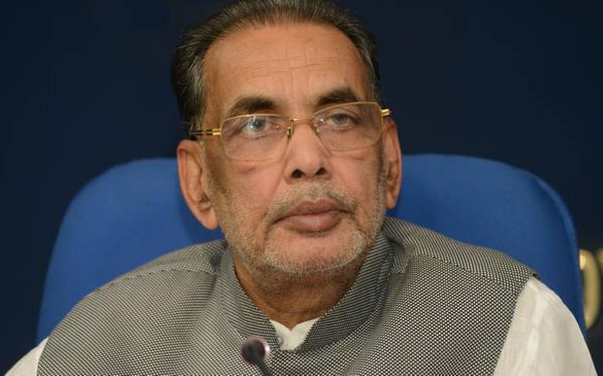 किसान आंदोलन से डरी BJP, वेस्ट UP में अब सियासी नब्ज टटोलने आए राधा मोहन
