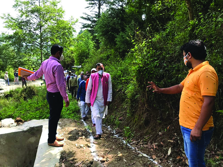 चुफाल की राह में कांटे ही कांटे