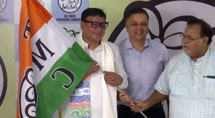 पश्चिम बंगाल भाजपा में जारी है टूट
