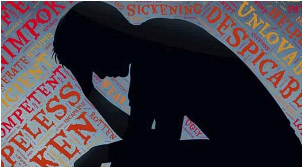 देश में बढ़ रहे आत्महत्याओं के मामले