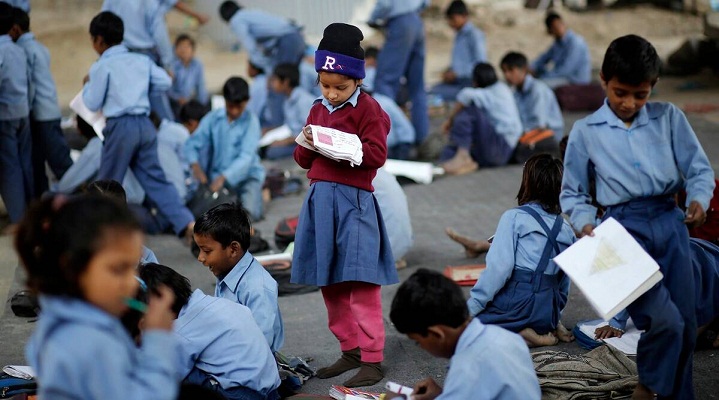 भारतीय स्कूलों में शिक्षकों की भारी कमी ,एक लाख स्कूलों में हैं केवल एक शिक्षक