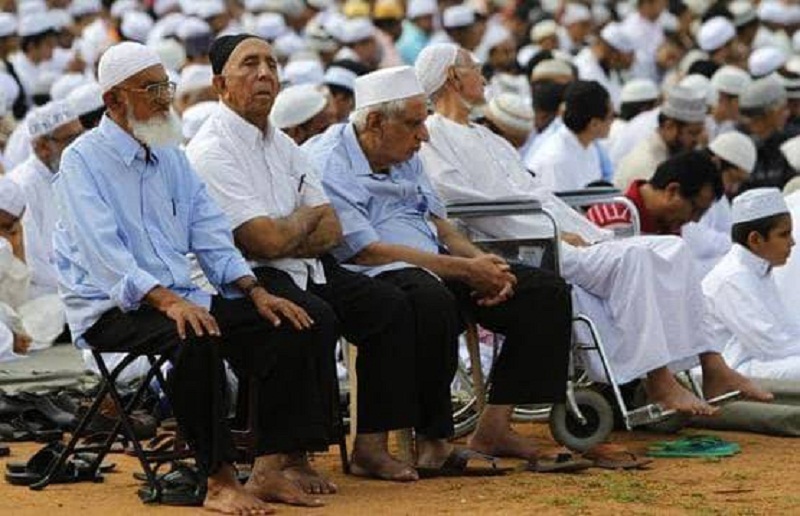 मुसलमानों को लुभाने में क्यों जुटी श्रीलंका सरकार ?