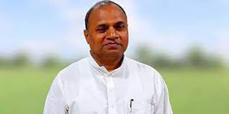 नीतीश से दूर जाते आरसीपी