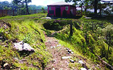 बदहाली की कगार पर तिखौनकोट किला