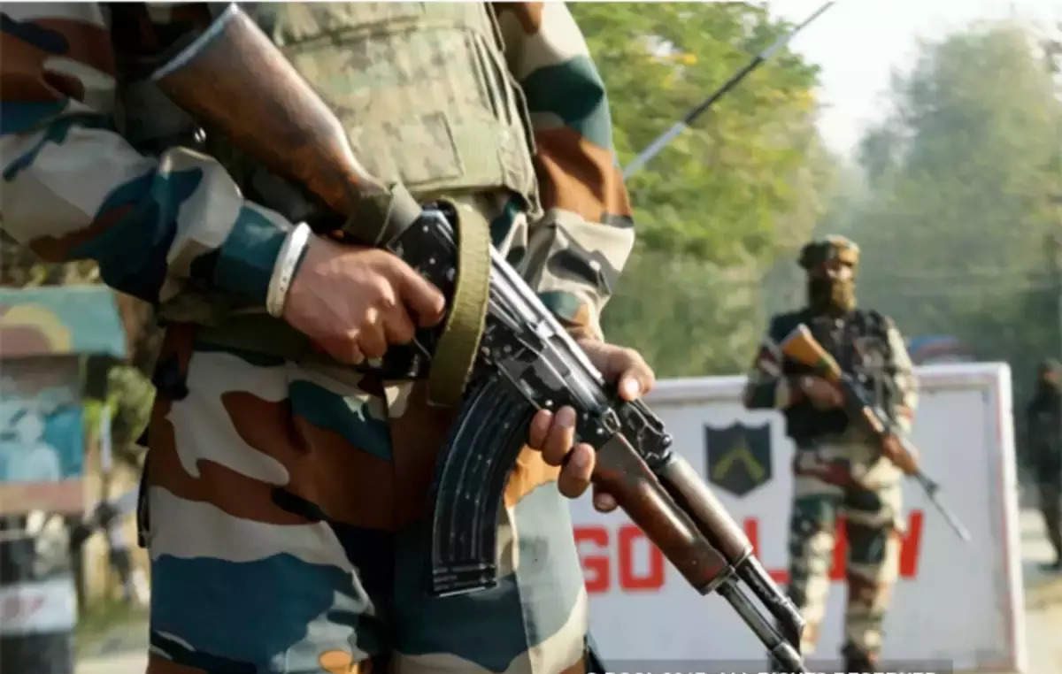 देश की रक्षा करने वाले देश में सुरक्षित नहीं