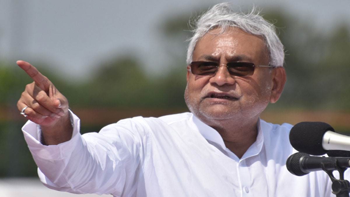 जनता दल से बिखरे कुनबे को जोड़ने में जुटे नीतीश