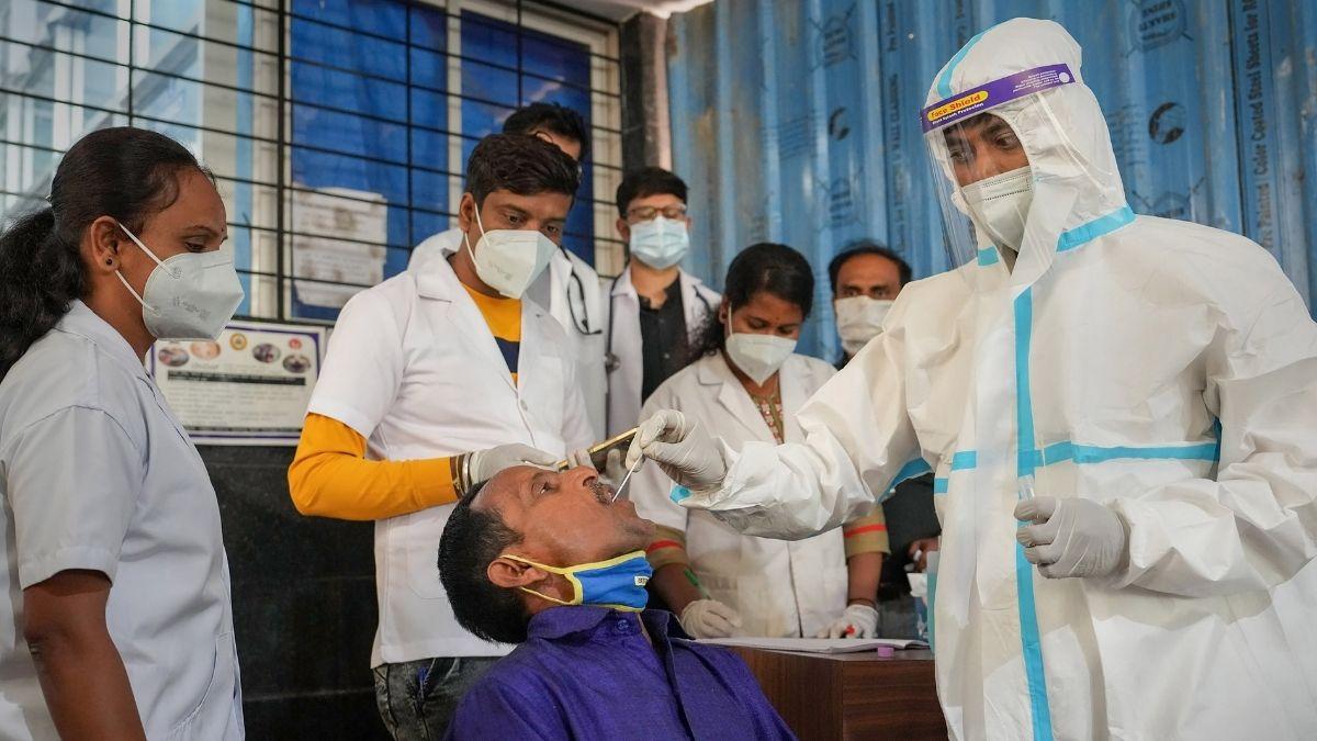 एक बार फिर देश को डरा रहा कोरोना ; WHO ने किया आगाह