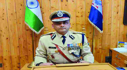 चला मुरारी हीरो बनने