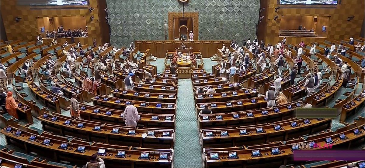 संसद सत्र में हंगामा ; 78 सांसदों के निलंबन पर उठ रहे सवाल