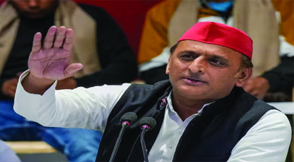 असमंजसता की जकड़ में अखिलेश