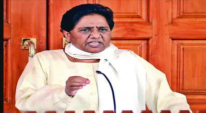 एकला चलो की राह पर बसपा