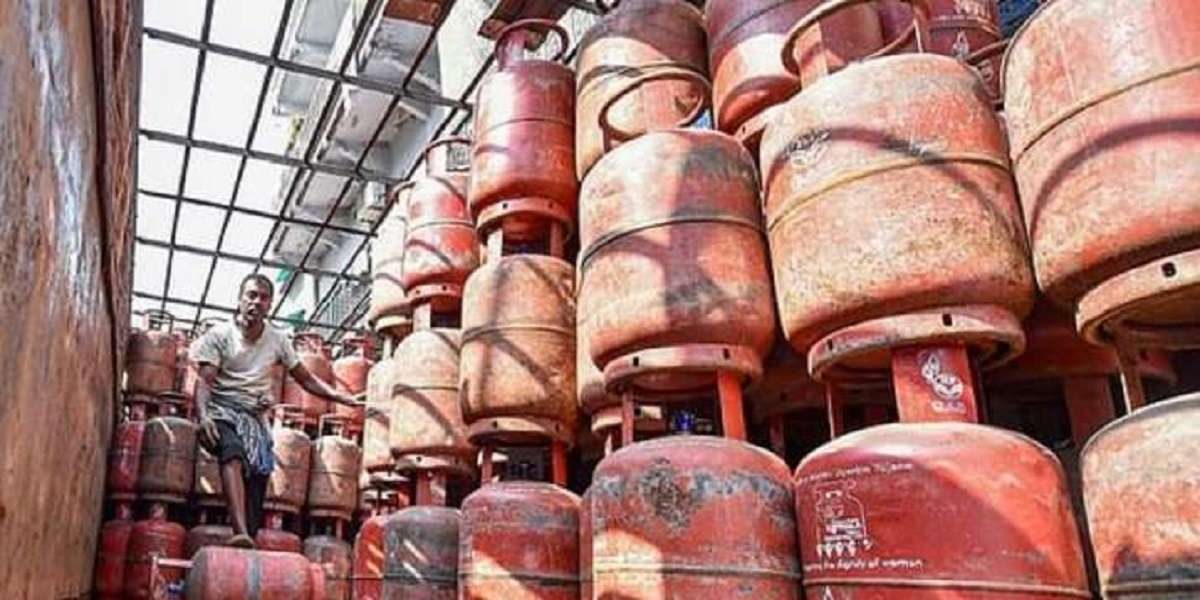 गैस सिलेंडर पर कम हुए दाम