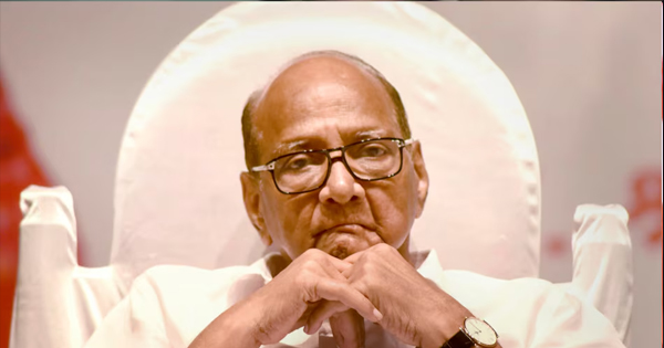 दांव पर पवार परिवार की सियासत