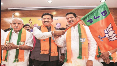गहरे संकट में भाजपा और येदियुरप्पा