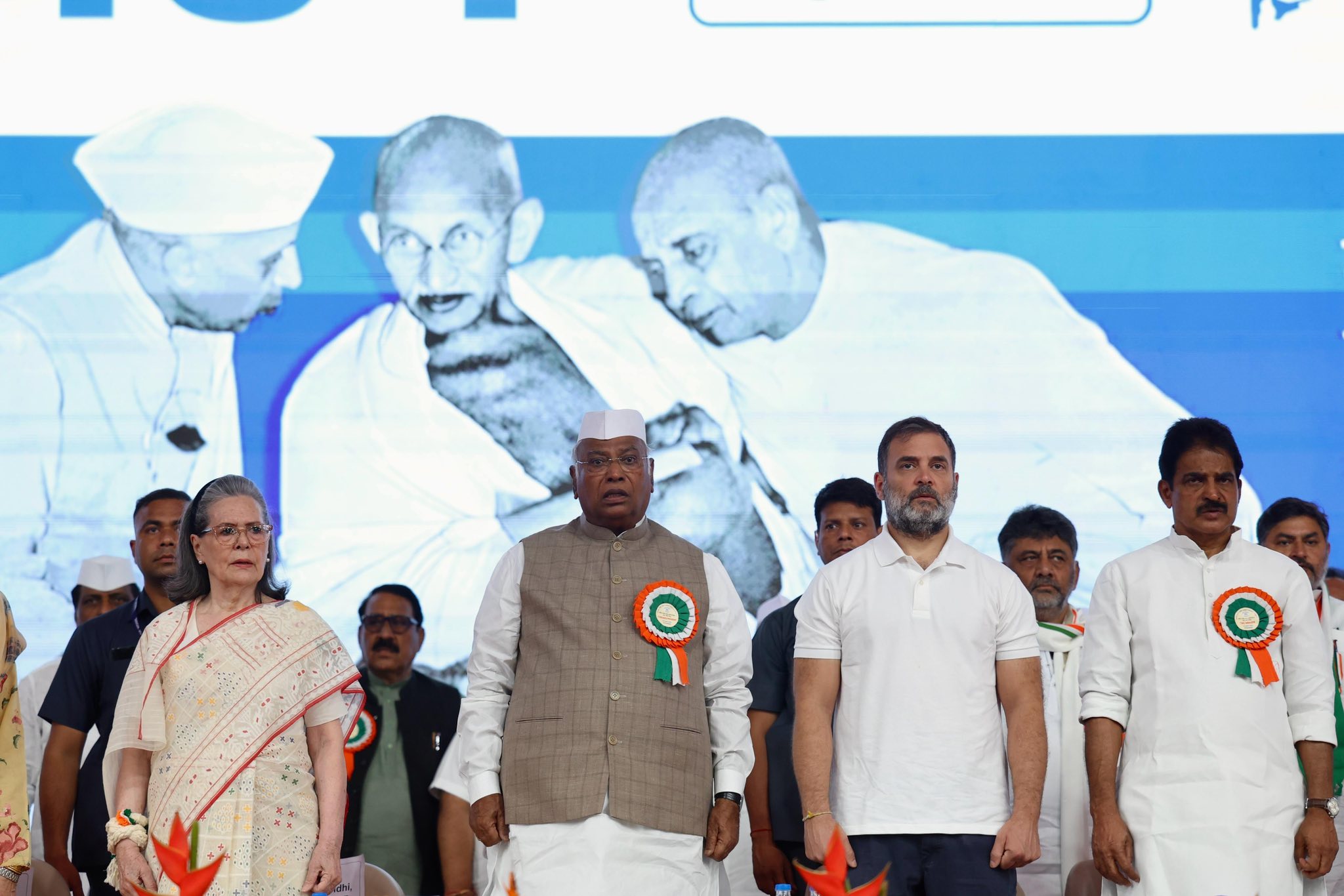 किस राह को चुनेगी कांग्रेस?