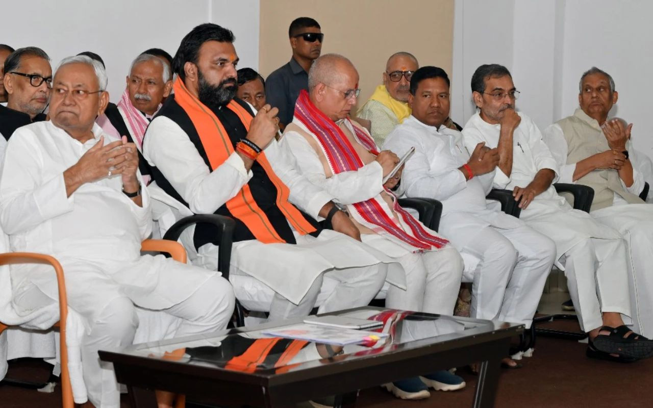 एनडीए से अलग चुनाव लड़ेंगे चिराग