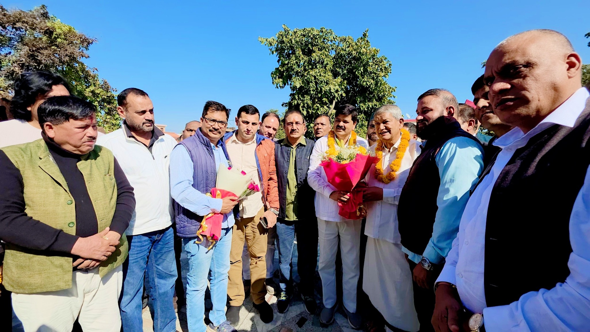 विरोधी पस्त, हरदा मस्त