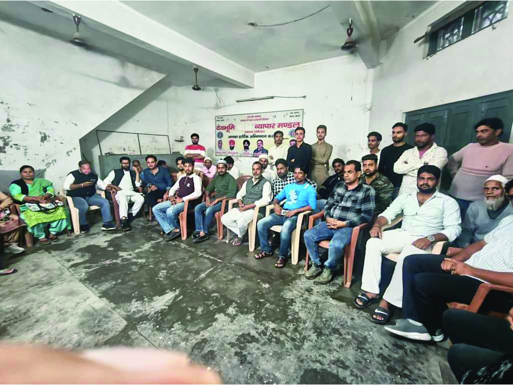 शांत फिजाओं में नफरत की सियासत