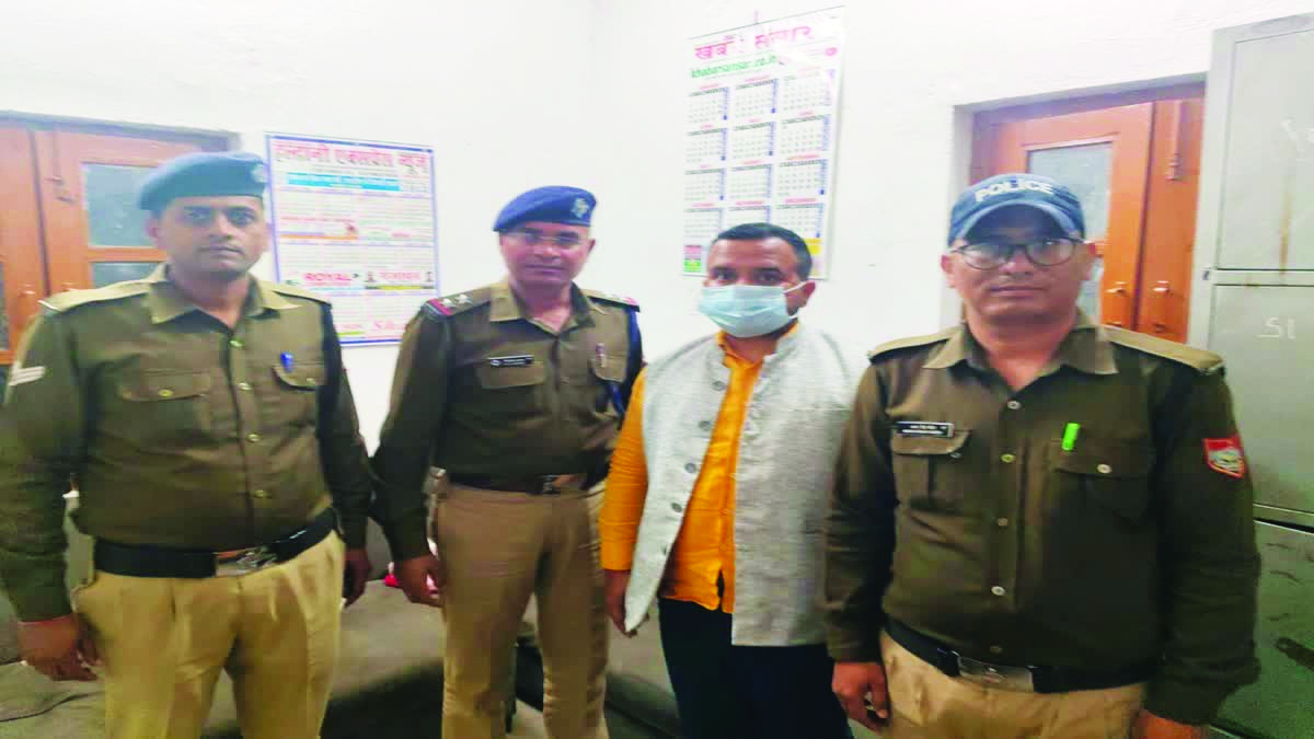 नफरत की राजनीति और अराजक सोशल मीडिया